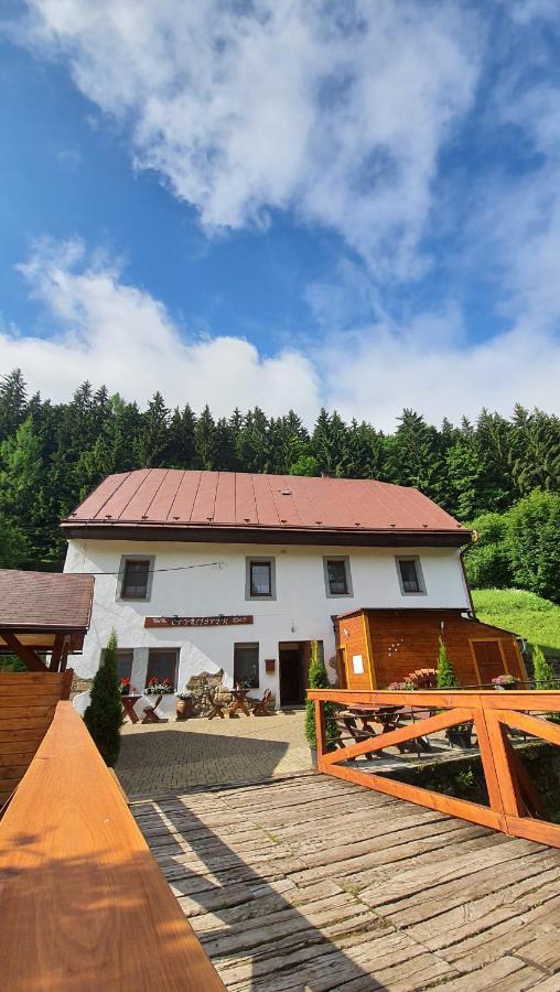 Penzion Ctyrlistek Теплице-над-Метуи Экстерьер фото